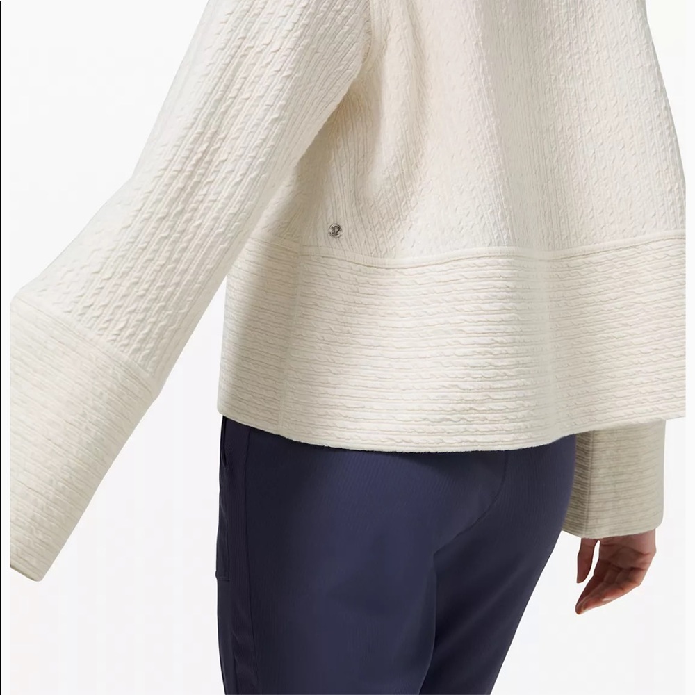 Lululemon Retreat Yourself Pullover - Picture 4 of 8